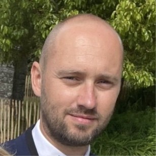 Portrait de Karl Ruello, fondateur de Synetics Conseil